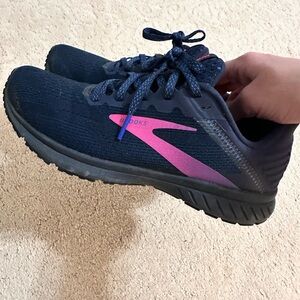 Brooks Navy Running Shoes with Pink Logo Accent